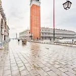 Guesthost - Ca Lu Vintage Flat Con Vista Su San Marco! アパート